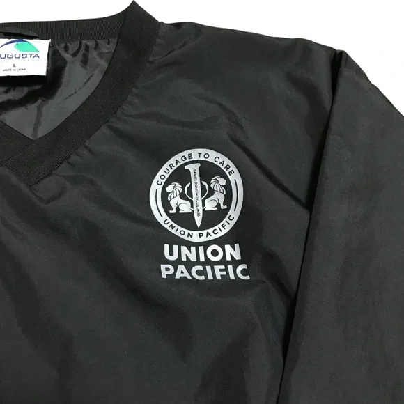 Vintage Union Pacific Railroad Men’s Black Windbreaker Size Large Augusta Sports - Picture 3 of 6